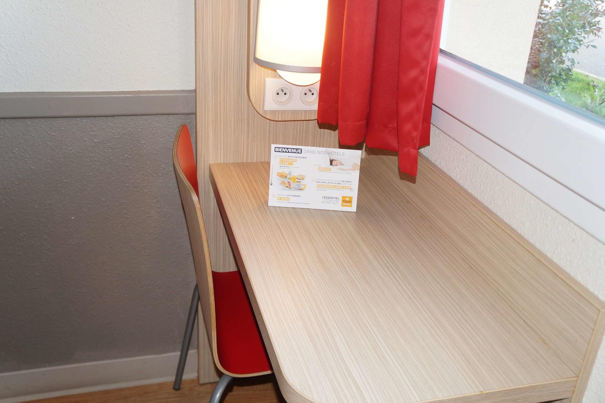 Premiere Classe Sens Nord- Saint Clément Esterno foto