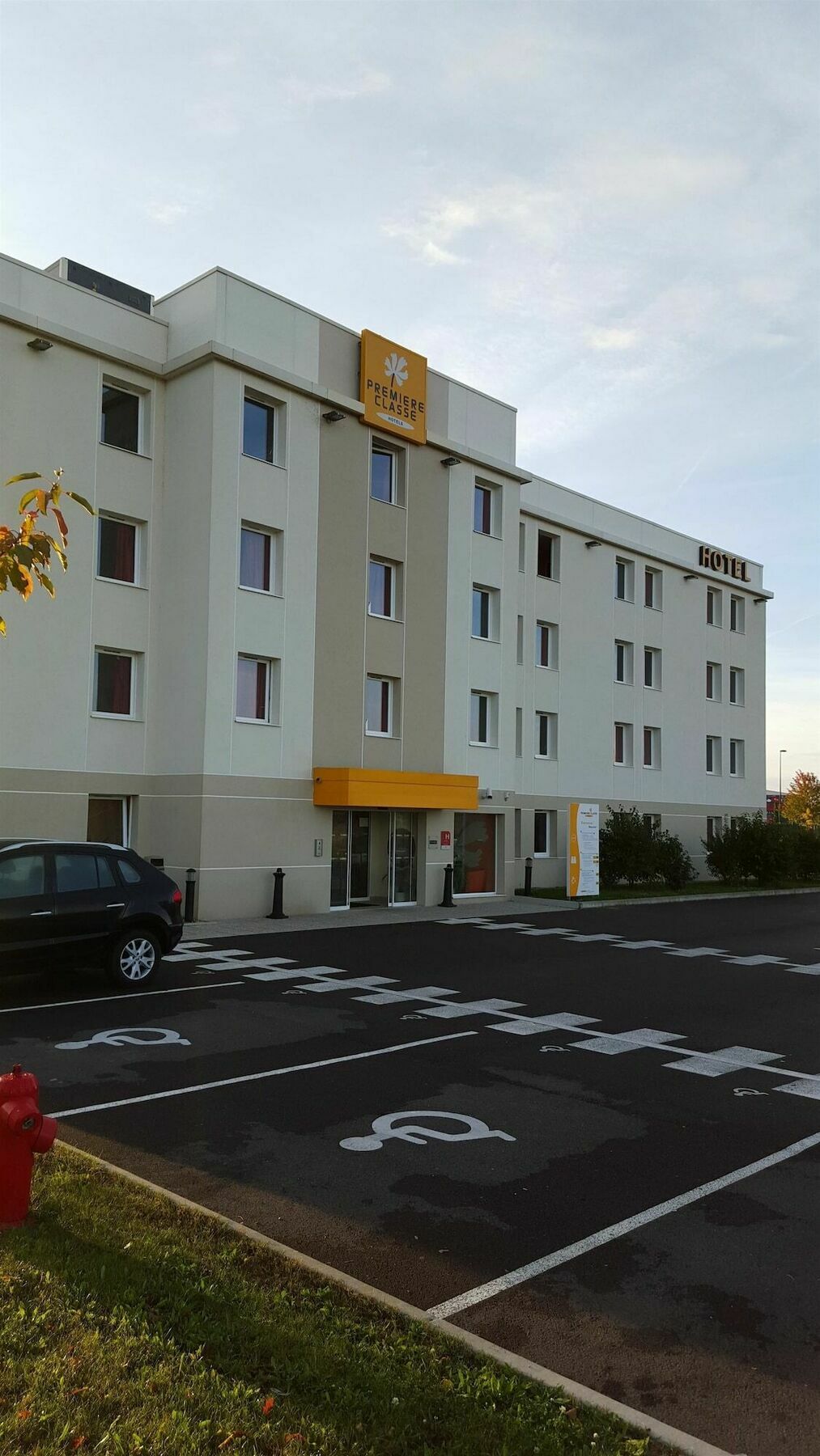 Premiere Classe Sens Nord- Saint Clément Esterno foto