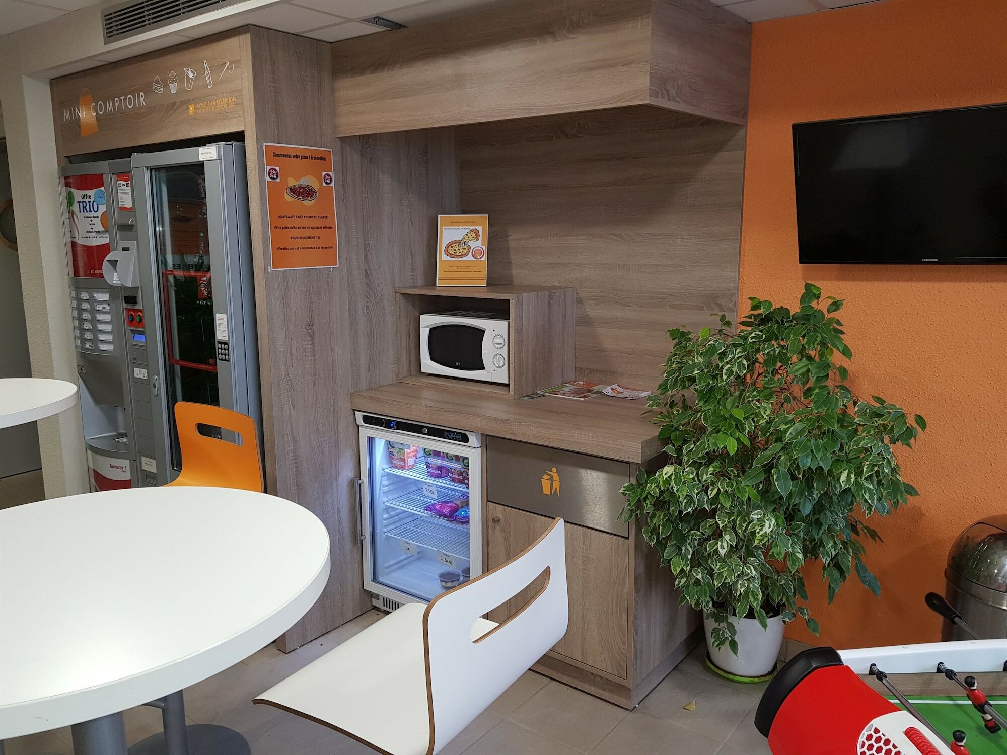 Premiere Classe Sens Nord- Saint Clément Esterno foto